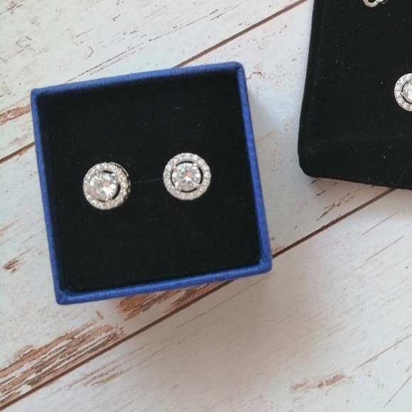 Crystal  stud earrings - Picture 7 of 8